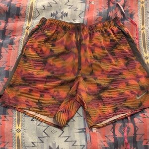 Nike Stride Men’s Dri-FIT 7” Brief-Lined Printed Running Shorts, L, worn once